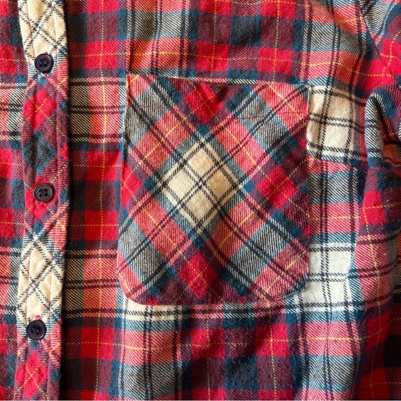 Kut from the Kloth women’s 100% cotton flannel button down pocket shirt. Size L. - Picture 8 of 9